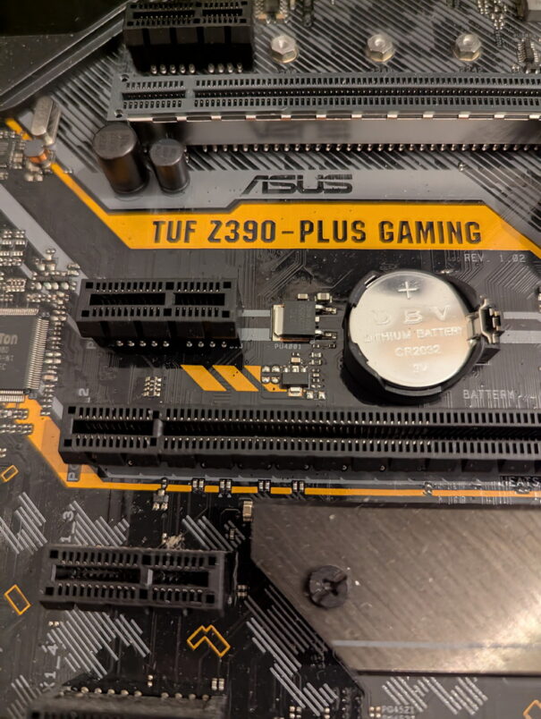 Kit Evolution : ASUS Tuf Z390-Plus Gaming + Intel i5 9600KF + 16Go Ram DDR4 Kingston – Image 4