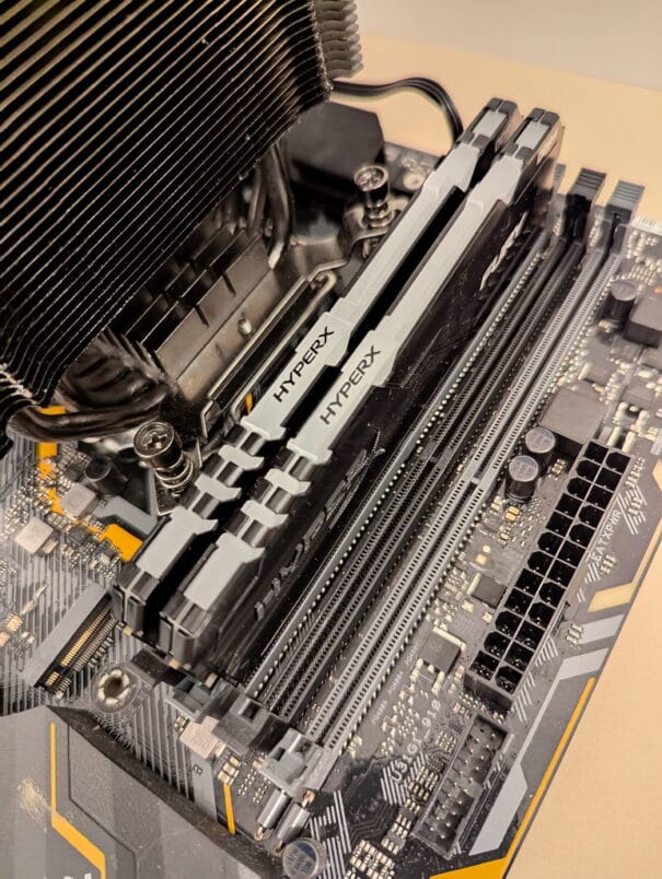 Kit Evolution : ASUS Tuf Z390-Plus Gaming + Intel i5 9600KF + 16Go Ram DDR4 Kingston – Image 5