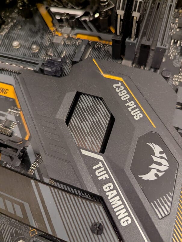 Kit Evolution : ASUS Tuf Z390-Plus Gaming + Intel i5 9600KF + 16Go Ram DDR4 Kingston – Image 6